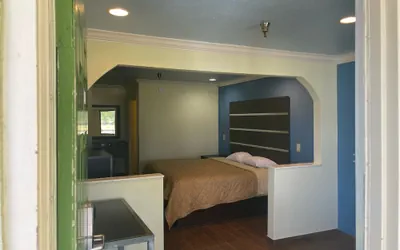 Photo 3 - Mustang Inn