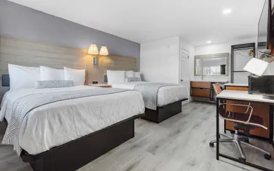 Photo 3 - Inland Inn & Suites