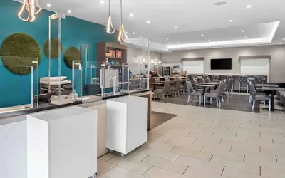 Photo 5 - Best Western San Bernardino Hotel