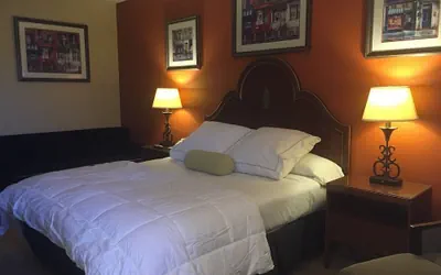Photo 2 - Bayshore Inn