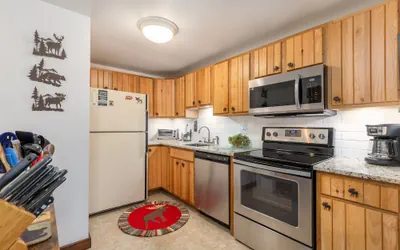 Photo 4 - Cozy Seven Springs 1 Bedroom Deluxe Condo with Private Deck by RedAwning - Save 10% on 3 Nights, 15% on 5 Nights!