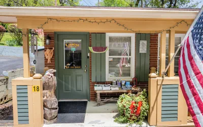 Photo 4 - Mountain Aire Cottages, Inn & Glamping