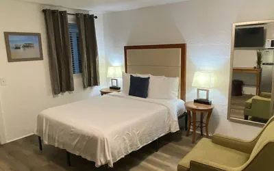 Photo 5 - American Inn