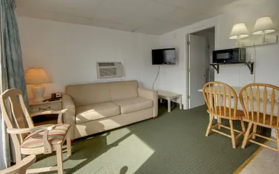 Photo 4 - Empress Motel