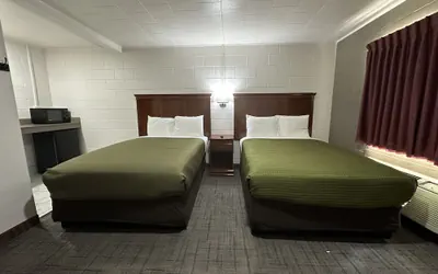 Photo 4 - Llano Motel