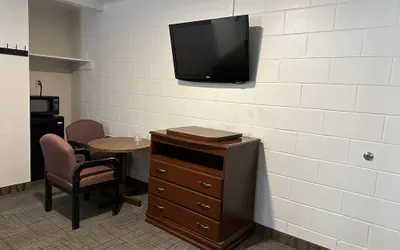 Photo 5 - Llano Motel
