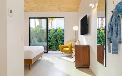 Photo 4 - Blackhaus Suites by AvantStay