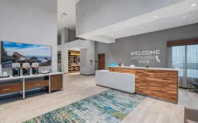 Photo 5 - Hampton Inn Morro Bay