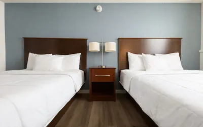 Photo 2 - Hotel 8