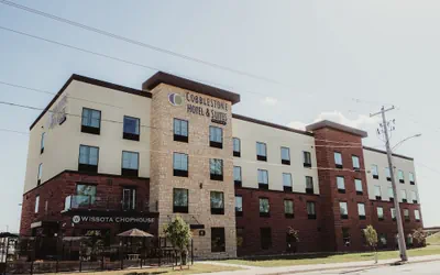 Photo 2 - Cobblestone Hotel & Suites - Ottumwa