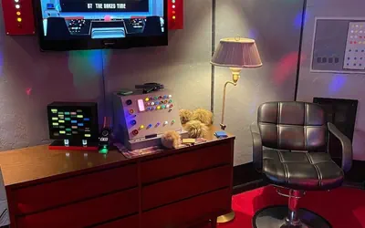 Photo 4 - The Star Trek - USS Enterprise Room at the Itty Bitty Inn