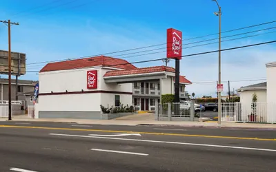 Photo 2 - Red Roof Inn Los Angeles - Wilmington, CA