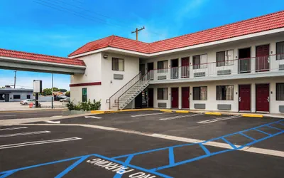 Red Roof Inn Los Angeles - Wilmington, CA