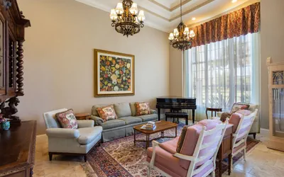 Photo 5 - Knickerbocker Suite 07 22