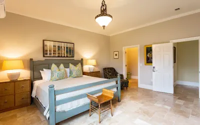 Photo 2 - Knickerbocker Suite 02 22/23