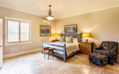 Photo 3 - Knickerbocker Suite 02 22/23