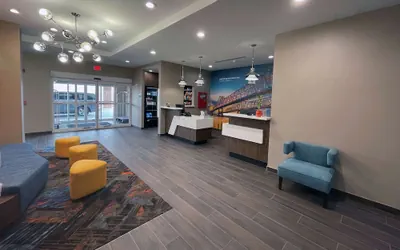 Photo 3 - La Quinta Inn & Suites by Wyndham Sulphur (Lake Charles)