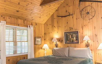 Photo 2 - Deerfield Cottage