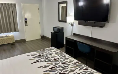 Photo 3 - Red Roof Inn Birmingham – Highway 280