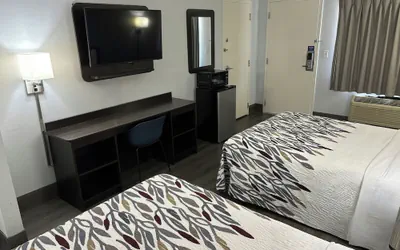 Photo 4 - Red Roof Inn Birmingham – Highway 280