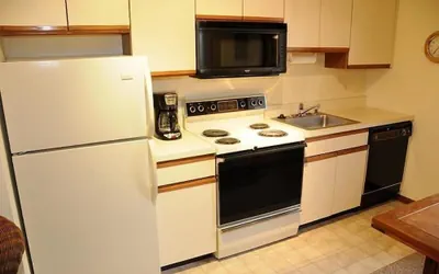 Photo 4 - Seven Springs Swiss Mountain 1 Bedroom Standard Condo by RedAwning
