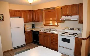 Photo 5 - Seven Springs 2 Bedroom Standard Condo, Sleeps 10! by RedAwning