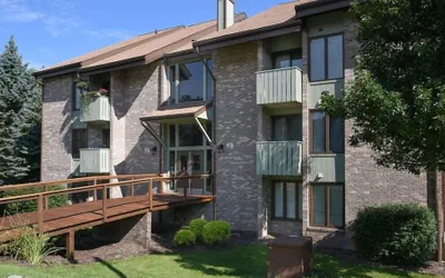 Seven Springs 2 BR Loft Condo, Private Deck by RedAwning