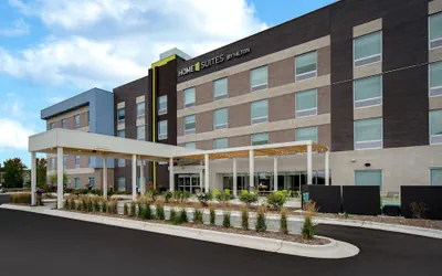 Photo 2 - Home2 Suites By Hilton Grand Rapids Airport