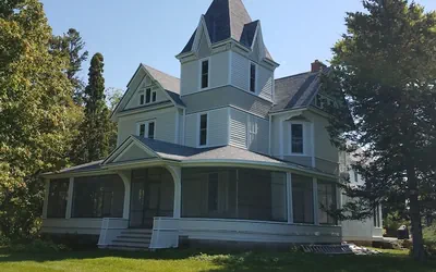 Photo 2 - Oaklawn Inn LLC