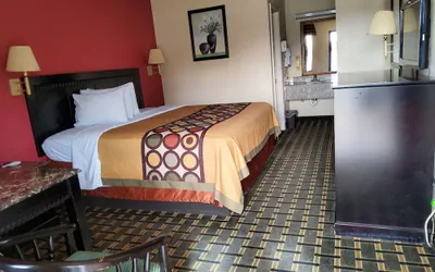 Photo 5 - Budget inn