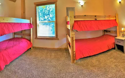 Photo 4 - The Hideaway Hostel near Yellowstone