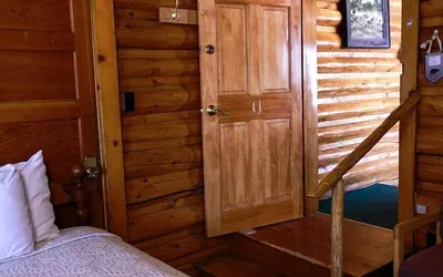 Photo 4 - Twin Pines Lodge & Cabins