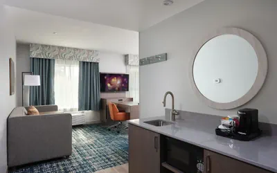 Photo 4 - Hampton Inn & Suites Manistee Waterfront