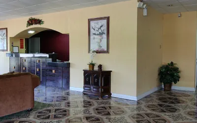 Photo 4 - Countryside Inn & Suites