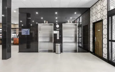 Photo 4 - Highbridge Hotel