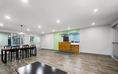 Photo 5 - Woodspring Suites Dearborn - Detroit