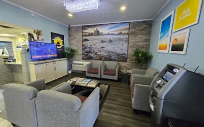 Photo 5 - Travelodge by Wyndham Livonia/Canton/Novi Detroit Area