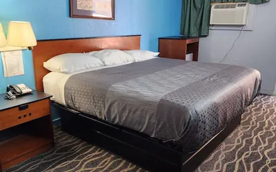 Photo 4 - Alamo Motel