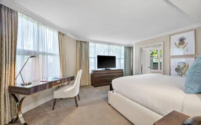 Photo 5 - Marco Beach Ocean Suites