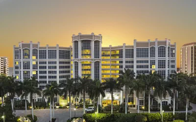 Photo 2 - Marco Beach Ocean Suites