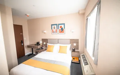 Photo 4 - Flushing Garden Hotel