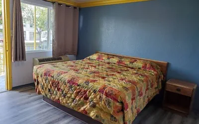 Photo 5 - Rose Motel