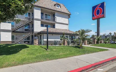 Photo 2 - Studio 6 Suites Escondido, CA