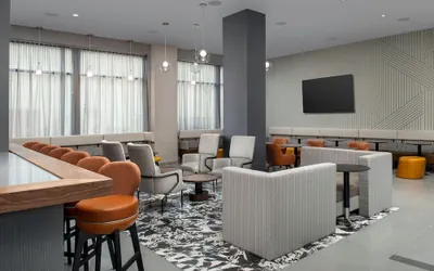 Photo 2 - SpringHill Suites by Marriott New York Queens