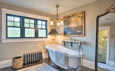 Photo 2 - Upscale Arts + Crafts Bungalow w/ Yard, Pool!