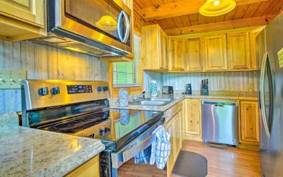 Photo 5 - A Beautiful View Cabin: Game Room & Hot Tub