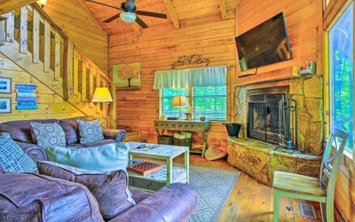 Photo 3 - A Beautiful View Cabin: Game Room & Hot Tub