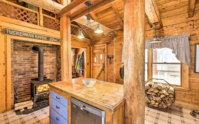 Photo 2 - Black Bear Lodge: A Rural White Mtns Retreat