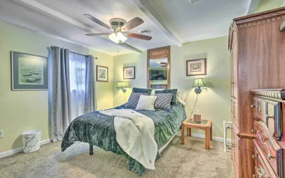 Photo 5 - Pet-friendly Taylor Home w/ Backyard Oasis!