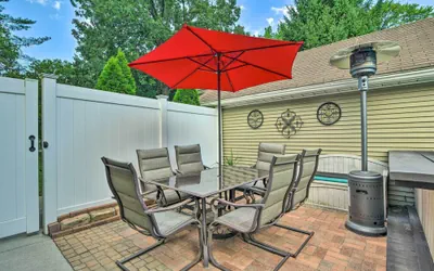 Photo 3 - Pet-friendly Taylor Home w/ Backyard Oasis!
